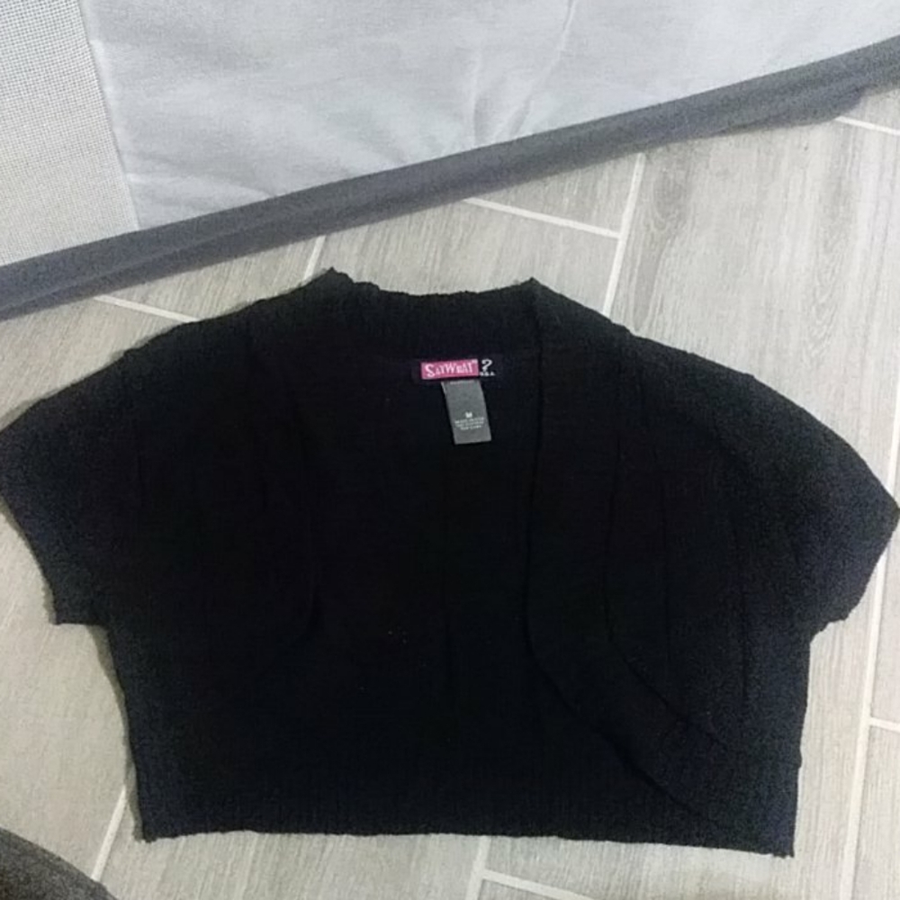 Knitted black shrug
